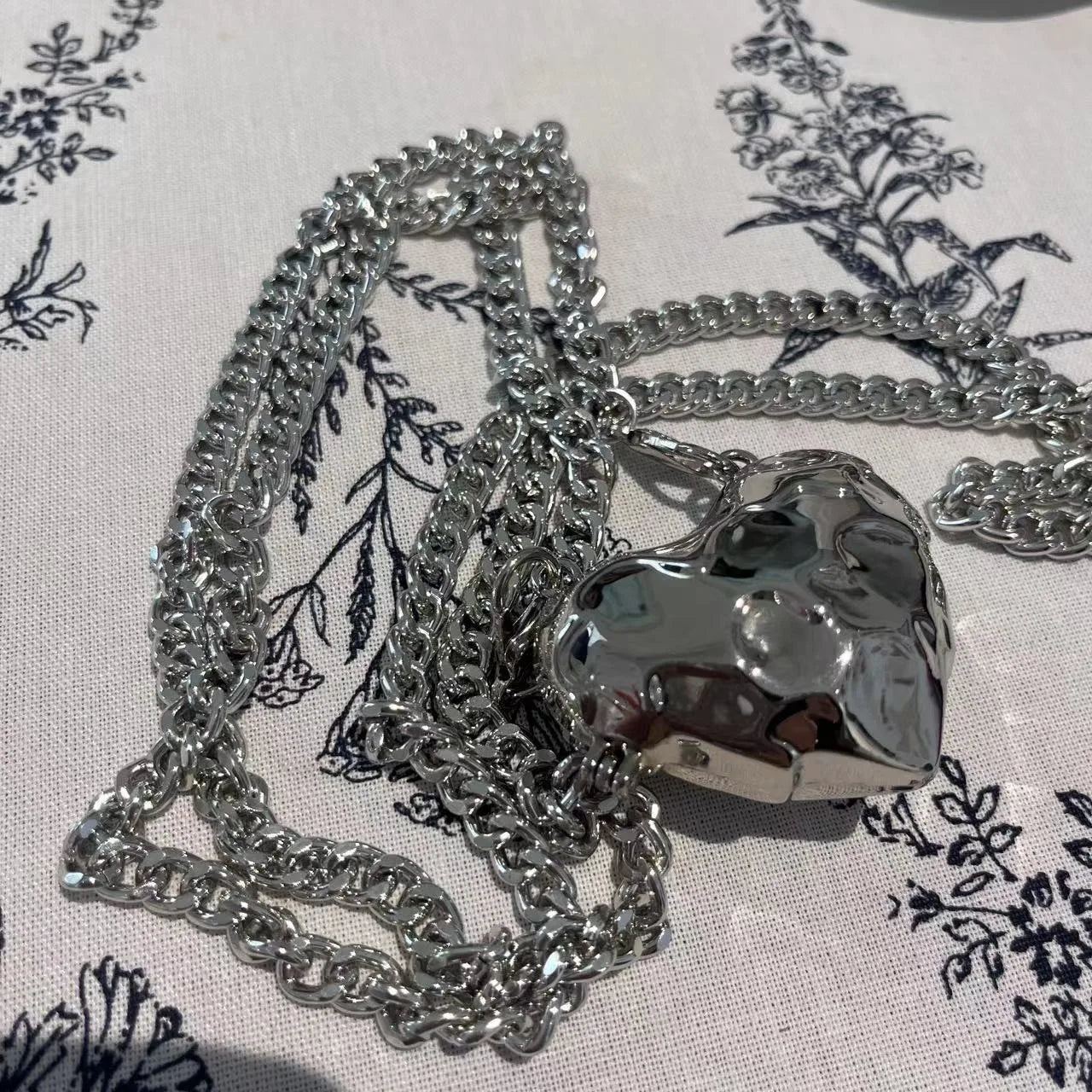 Luxury Small Bling Heart Shape Silver Evening