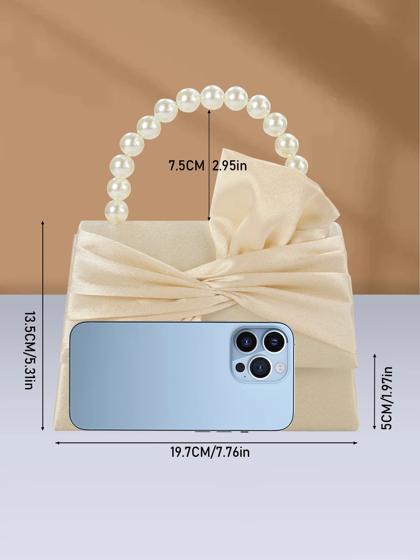 Gorgeous and elegant designed bow pearl wrist handbag,