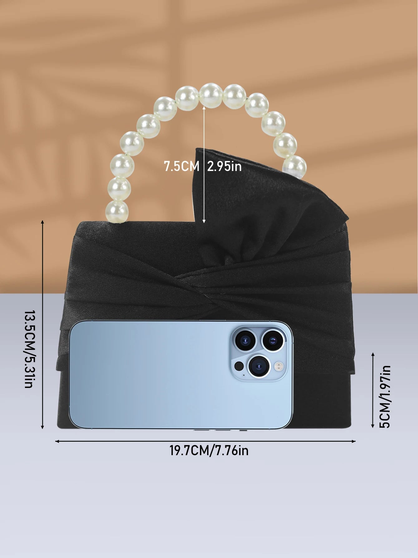 Gorgeous and elegant designed bow pearl wrist handbag,